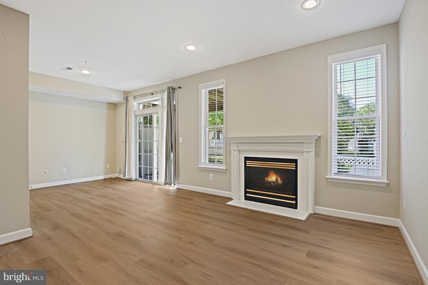 1924 LOGAN MANOR DR, RESTON, Virginia 20190, 3 Bedrooms Bedrooms, ,3 BathroomsBathrooms,Residential,For sale,1924 LOGAN MANOR DR,VAFX2265656 MLS # VAFX2265656