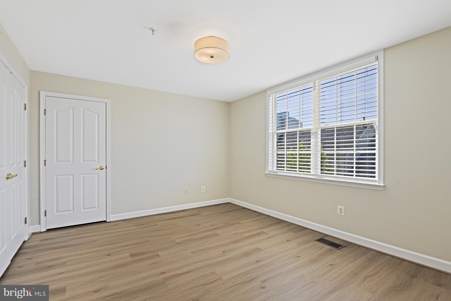 1924 LOGAN MANOR DR, RESTON, Virginia 20190, 3 Bedrooms Bedrooms, ,3 BathroomsBathrooms,Residential,For sale,1924 LOGAN MANOR DR,VAFX2265656 MLS # VAFX2265656