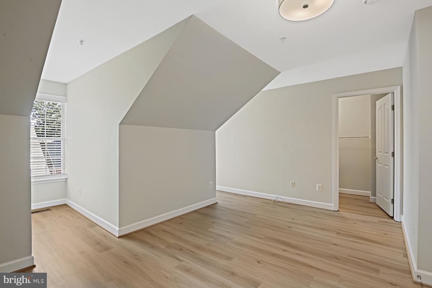 1924 LOGAN MANOR DR, RESTON, Virginia 20190, 3 Bedrooms Bedrooms, ,3 BathroomsBathrooms,Residential,For sale,1924 LOGAN MANOR DR,VAFX2265656 MLS # VAFX2265656