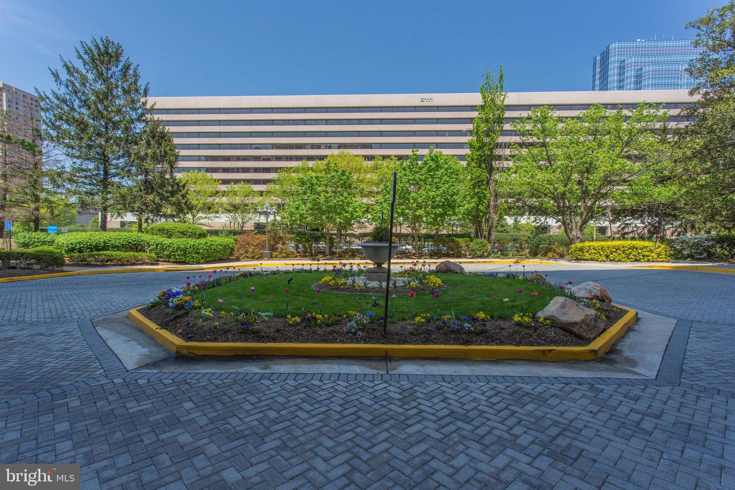 3709 S GEORGE MASON DR #T3E, FALLS CHURCH, Virginia 22041, 2 Bedrooms Bedrooms, ,2 BathroomsBathrooms,Residential,For sale,3709 S GEORGE MASON DR #T3E,VAFX2265788 MLS # VAFX2265788 3709 S GEORGE MASON DR #T3E, FALLS CHURCH, Virginia 22041, 2 Bedrooms Bedrooms, ,2 BathroomsBathrooms,Residential,For sale,3709 S GEORGE MASON DR #T3E,VAFX2265788 MLS # VAFX2265788