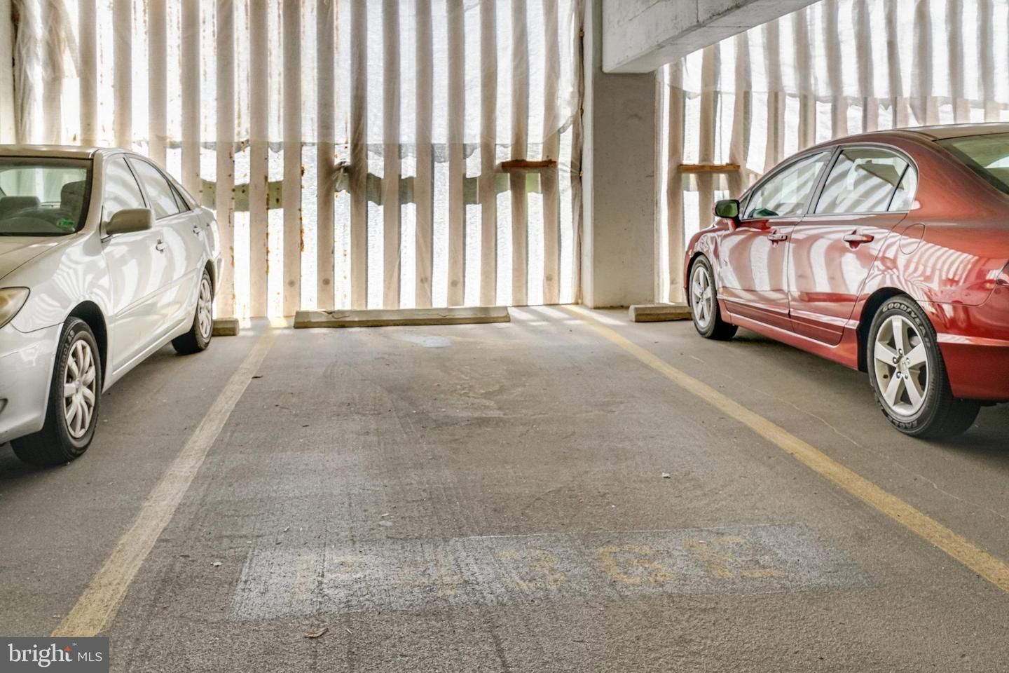 3709 S GEORGE MASON DR #T3E, FALLS CHURCH, Virginia 22041, 2 Bedrooms Bedrooms, ,2 BathroomsBathrooms,Residential,For sale,3709 S GEORGE MASON DR #T3E,VAFX2265788 MLS # VAFX2265788 3709 S GEORGE MASON DR #T3E, FALLS CHURCH, Virginia 22041, 2 Bedrooms Bedrooms, ,2 BathroomsBathrooms,Residential,For sale,3709 S GEORGE MASON DR #T3E,VAFX2265788 MLS # VAFX2265788