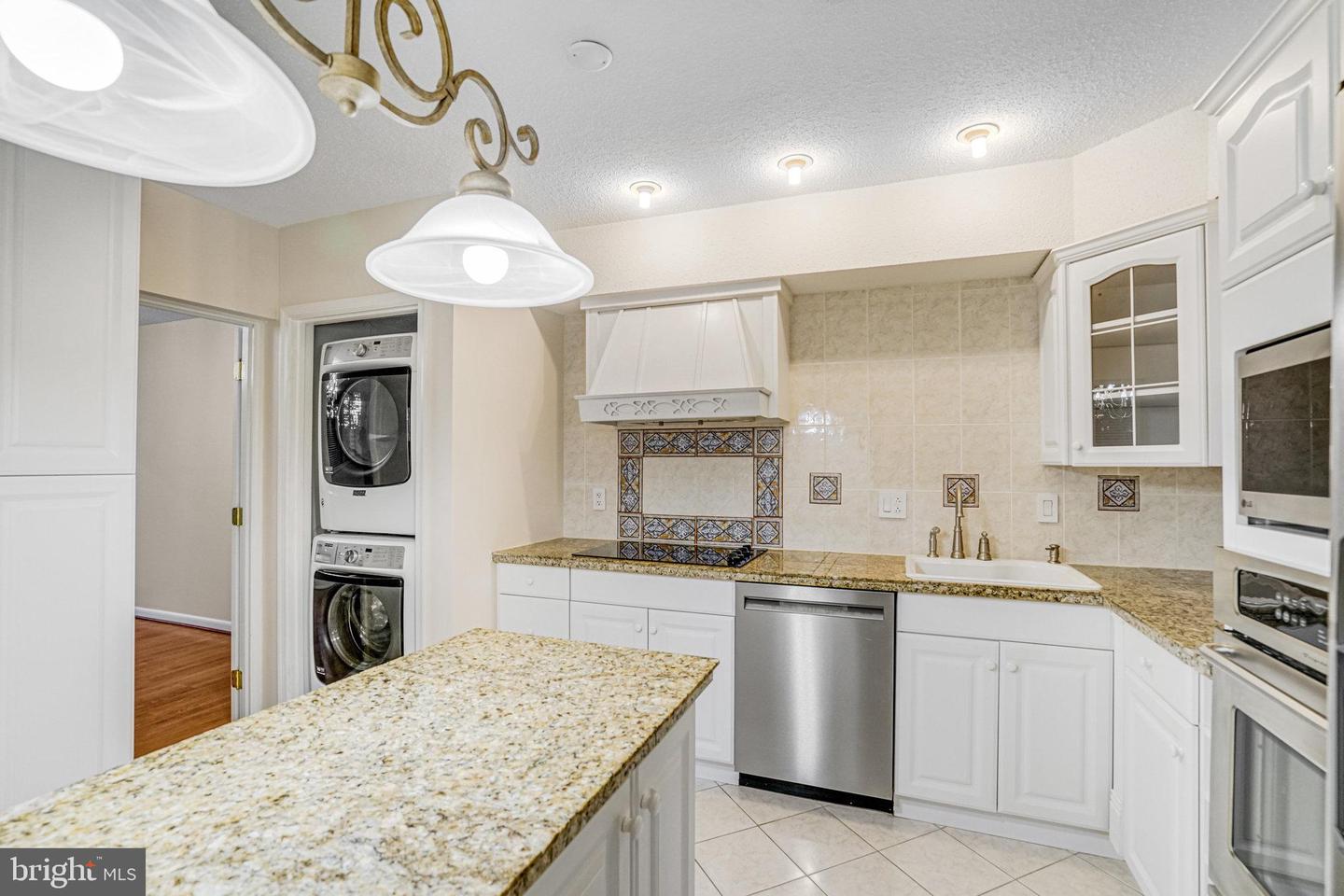 3709 S GEORGE MASON DR #T3E, FALLS CHURCH, Virginia 22041, 2 Bedrooms Bedrooms, ,2 BathroomsBathrooms,Residential,For sale,3709 S GEORGE MASON DR #T3E,VAFX2265788 MLS # VAFX2265788 3709 S GEORGE MASON DR #T3E, FALLS CHURCH, Virginia 22041, 2 Bedrooms Bedrooms, ,2 BathroomsBathrooms,Residential,For sale,3709 S GEORGE MASON DR #T3E,VAFX2265788 MLS # VAFX2265788