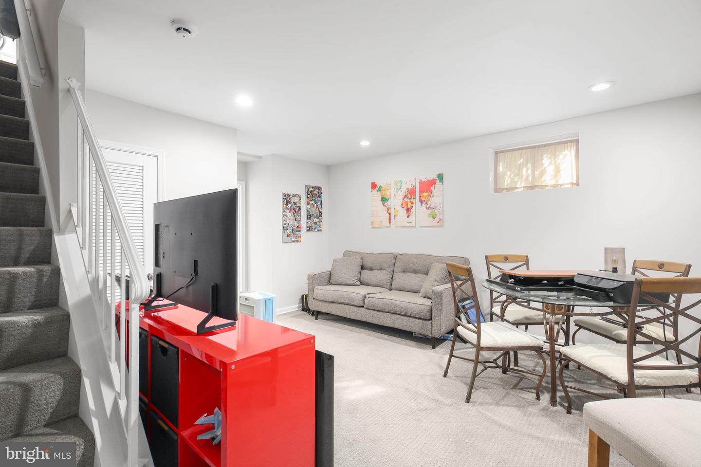 4671 34TH ST S, ARLINGTON, Virginia 22206, 2 Bedrooms Bedrooms, ,2 BathroomsBathrooms,Residential,For sale,4671 34TH ST S,VAAR2063398 MLS # VAAR2063398