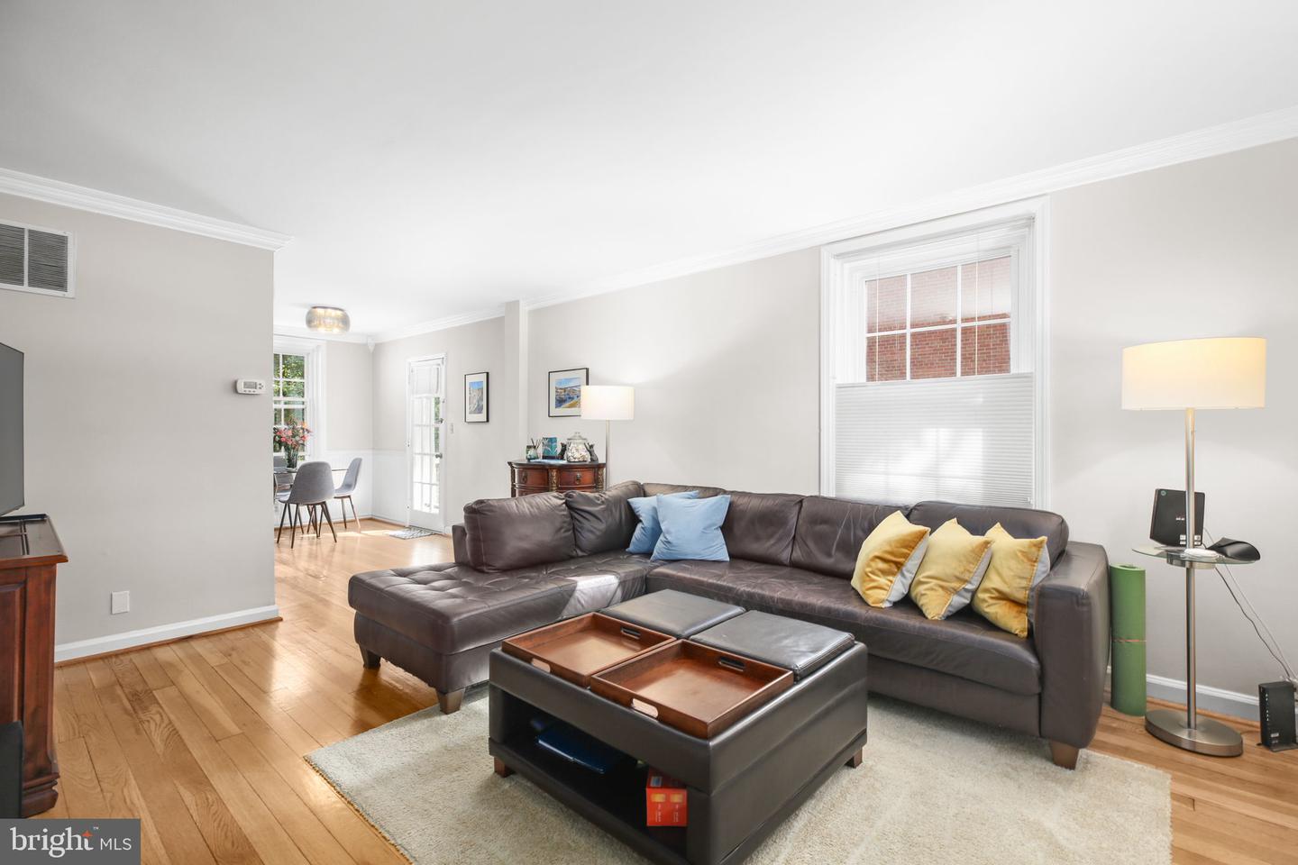 4671 34TH ST S, ARLINGTON, Virginia 22206, 2 Bedrooms Bedrooms, ,2 BathroomsBathrooms,Residential,For sale,4671 34TH ST S,VAAR2063398 MLS # VAAR2063398