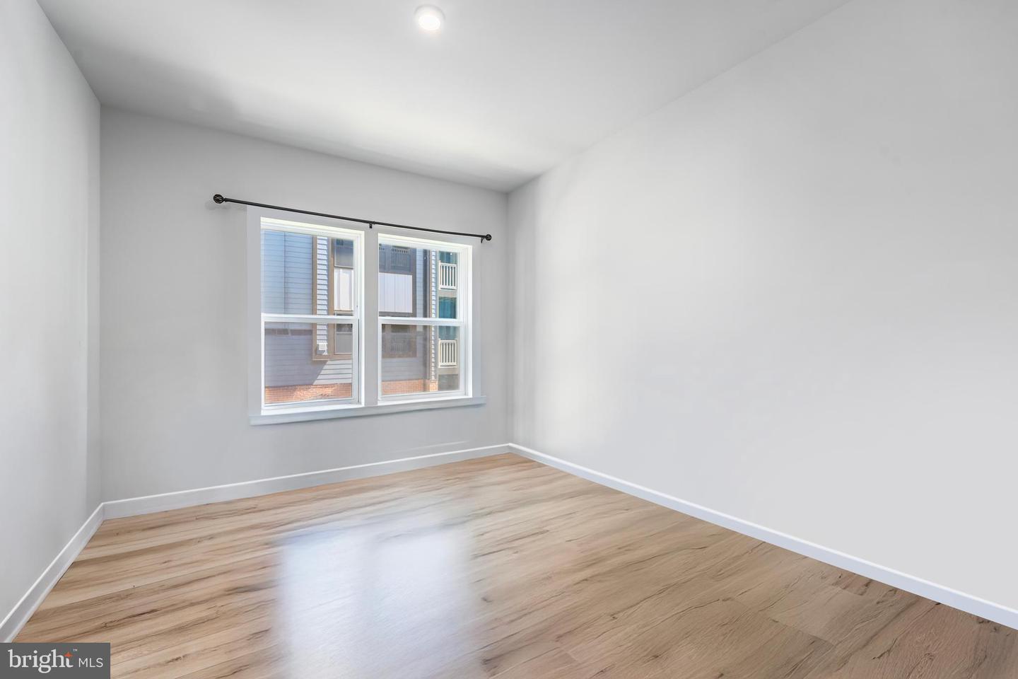 4395 PEACH LILY LN #311, CHANTILLY, Virginia 20151, 2 Bedrooms Bedrooms, ,2 BathroomsBathrooms,Residential,For sale,4395 PEACH LILY LN #311,VAFX2266242 MLS # VAFX2266242