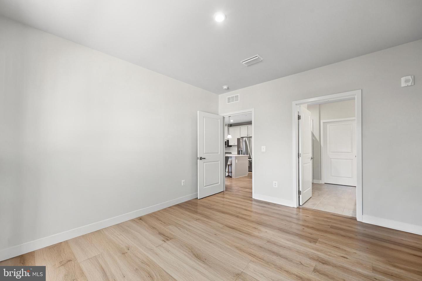 4395 PEACH LILY LN #311, CHANTILLY, Virginia 20151, 2 Bedrooms Bedrooms, ,2 BathroomsBathrooms,Residential,For sale,4395 PEACH LILY LN #311,VAFX2266242 MLS # VAFX2266242