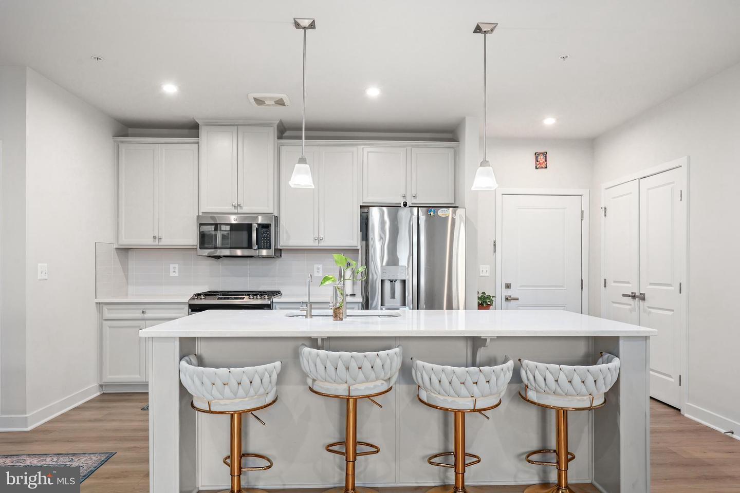 4395 PEACH LILY LN #311, CHANTILLY, Virginia 20151, 2 Bedrooms Bedrooms, ,2 BathroomsBathrooms,Residential,For sale,4395 PEACH LILY LN #311,VAFX2266242 MLS # VAFX2266242