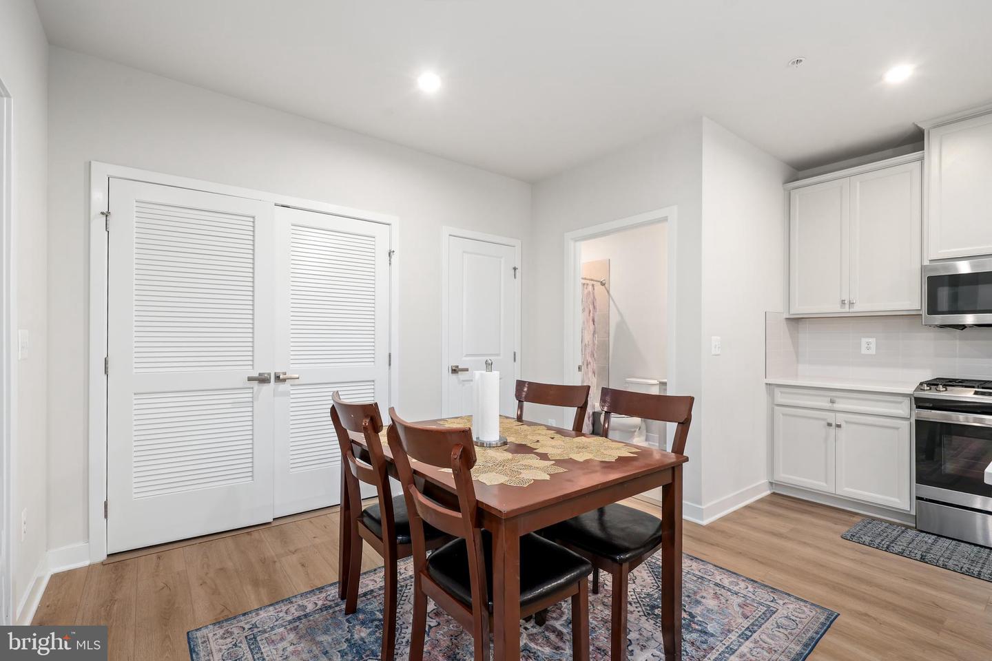 4395 PEACH LILY LN #311, CHANTILLY, Virginia 20151, 2 Bedrooms Bedrooms, ,2 BathroomsBathrooms,Residential,For sale,4395 PEACH LILY LN #311,VAFX2266242 MLS # VAFX2266242