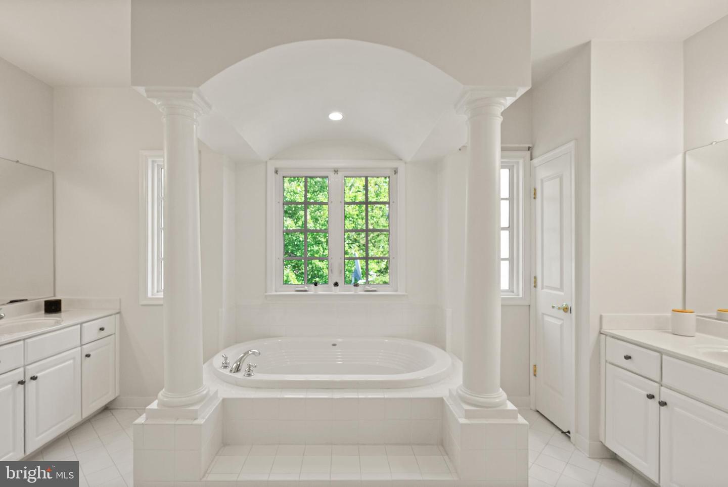 14119 BANEBERRY CIR, MANASSAS, Virginia 20112, 5 Bedrooms Bedrooms, ,4 BathroomsBathrooms,Residential,For sale,14119 BANEBERRY CIR,VAPW2103782 MLS # VAPW2103782