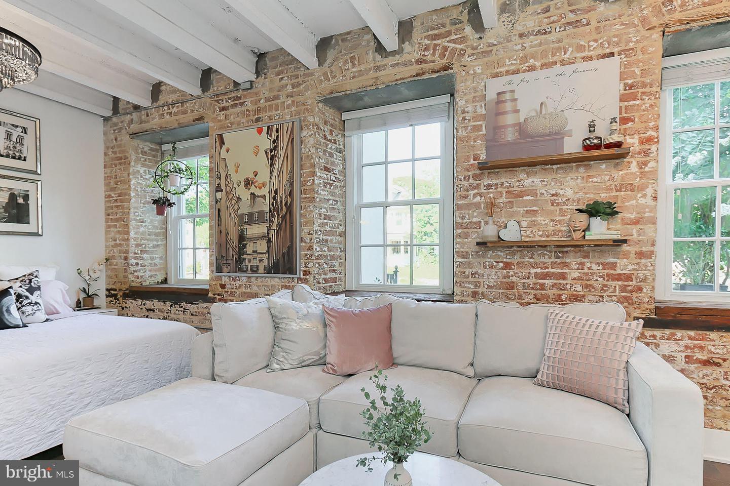 515 N WASHINGTON ST #103, ALEXANDRIA, Virginia 22314, ,1 BathroomBathrooms,Residential,For sale,515 N WASHINGTON ST #103,VAAX2049504 MLS # VAAX2049504