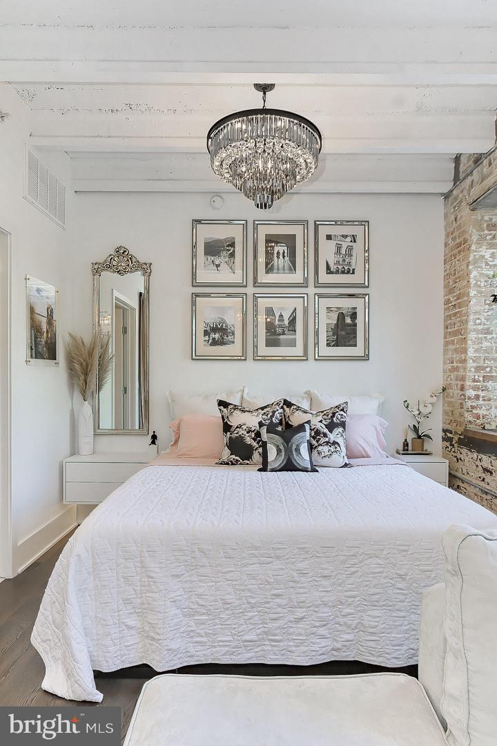 515 N WASHINGTON ST #103, ALEXANDRIA, Virginia 22314, ,1 BathroomBathrooms,Residential,For sale,515 N WASHINGTON ST #103,VAAX2049504 MLS # VAAX2049504