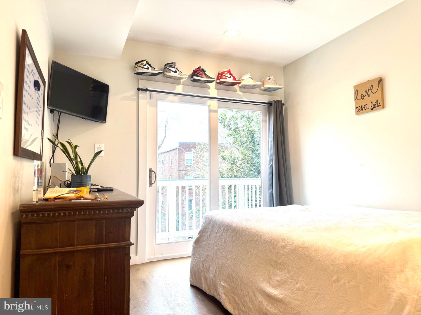 210 VARNUM ST NW #4, WASHINGTON, District Of Columbia 20011, 2 Bedrooms Bedrooms, ,2 BathroomsBathrooms,Residential,For sale,210 VARNUM ST NW #4,DCDC2221878 MLS # DCDC2221878