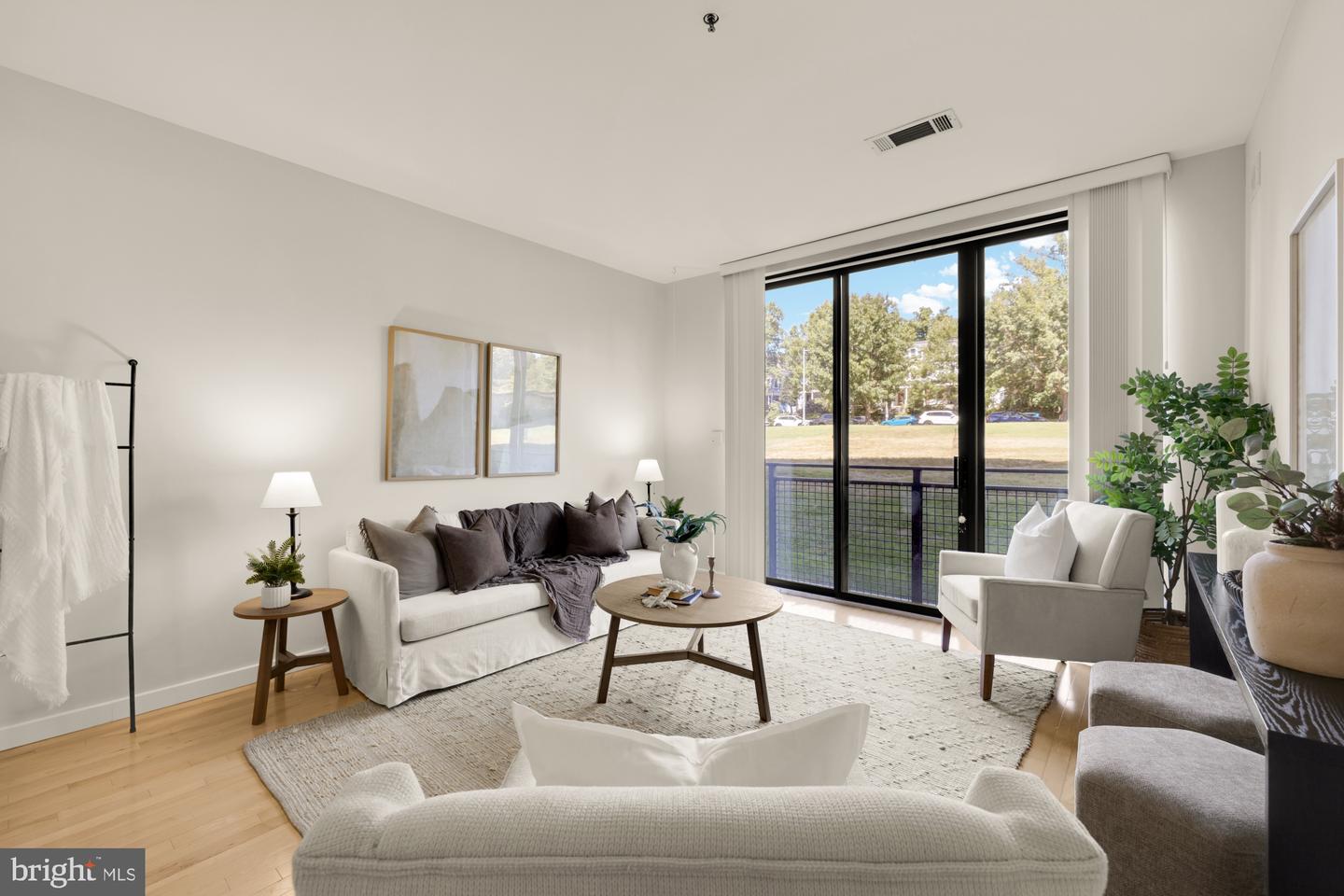 3883 CONNECTICUT AVE NW #111, WASHINGTON, District Of Columbia 20008, 1 Bedroom Bedrooms, ,1 BathroomBathrooms,Residential,For sale,3883 CONNECTICUT AVE NW #111,DCDC2221694 MLS # DCDC2221694 3883 CONNECTICUT AVE NW #111, WASHINGTON, District Of Columbia 20008, 1 Bedroom Bedrooms, ,1 BathroomBathrooms,Residential,For sale,3883 CONNECTICUT AVE NW #111,DCDC2221694 MLS # DCDC2221694