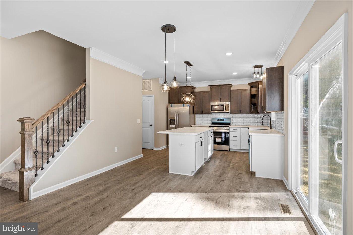 9019 SMITHS BEND RD, FREDERICKSBURG, Virginia 22407, 4 Bedrooms Bedrooms, 14 Rooms Rooms,2 BathroomsBathrooms,Residential,For sale,9019 SMITHS BEND RD,VASP2036182 MLS # VASP2036182