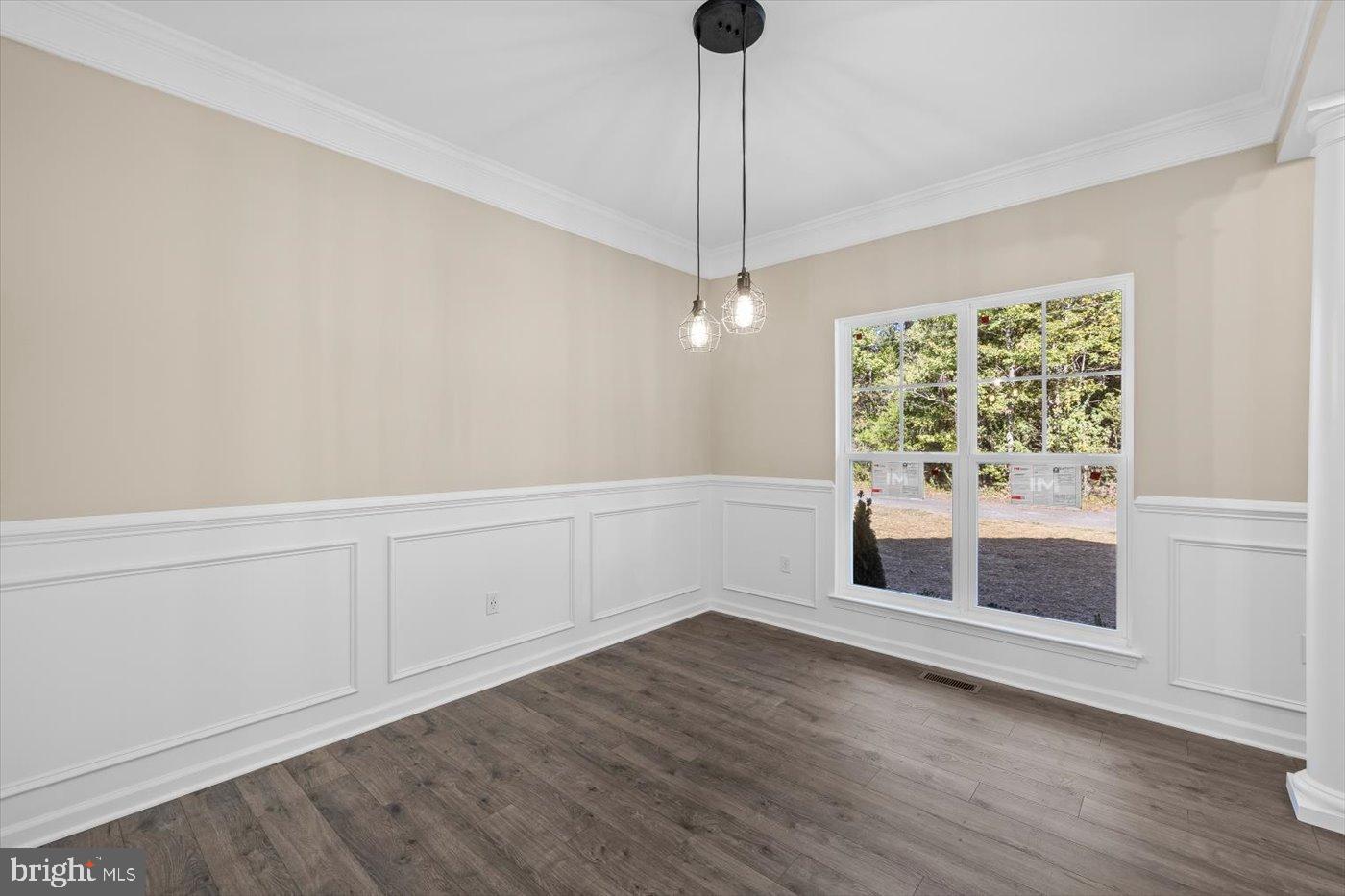 9019 SMITHS BEND RD, FREDERICKSBURG, Virginia 22407, 4 Bedrooms Bedrooms, 14 Rooms Rooms,2 BathroomsBathrooms,Residential,For sale,9019 SMITHS BEND RD,VASP2036182 MLS # VASP2036182