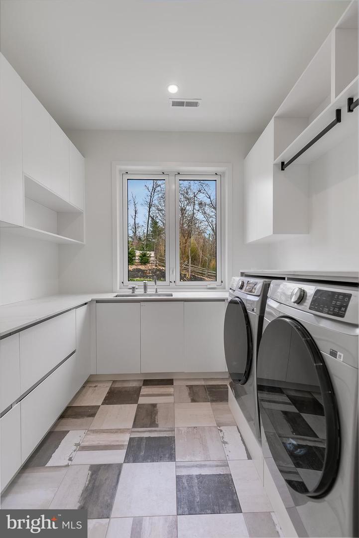 8757 BROOK ROAD, MCLEAN, Virginia 22102, 6 Bedrooms Bedrooms, ,6 BathroomsBathrooms,Residential,For sale,8757 BROOK ROAD,VAFX2266404 MLS # VAFX2266404