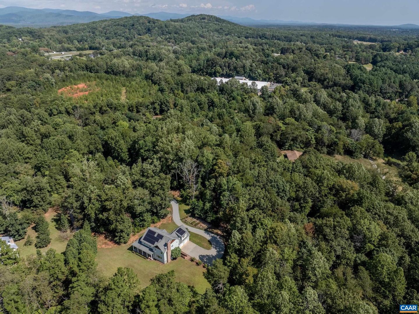 140 LYNX FARM LN, CHARLOTTESVILLE, Virginia 22903, 4 Bedrooms Bedrooms, ,4 BathroomsBathrooms,Residential,For sale,140 LYNX FARM LN,668858 MLS # 668858
