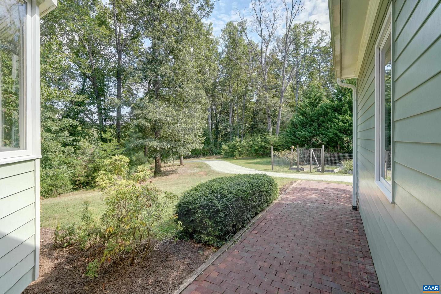 140 LYNX FARM LN, CHARLOTTESVILLE, Virginia 22903, 4 Bedrooms Bedrooms, ,4 BathroomsBathrooms,Residential,For sale,140 LYNX FARM LN,668858 MLS # 668858