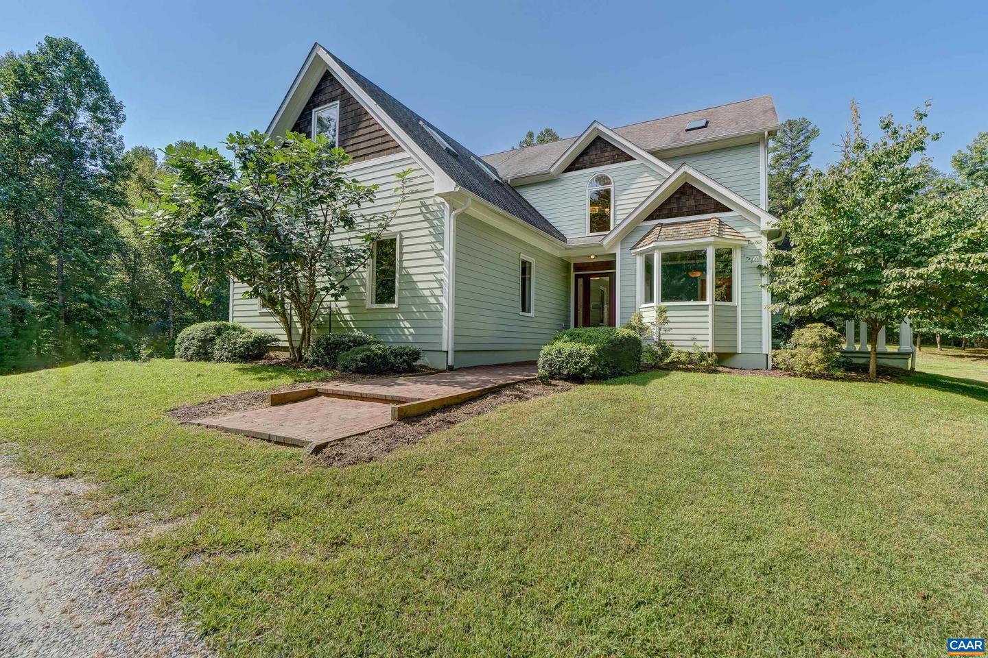 140 LYNX FARM LN, CHARLOTTESVILLE, Virginia 22903, 4 Bedrooms Bedrooms, ,4 BathroomsBathrooms,Residential,For sale,140 LYNX FARM LN,668858 MLS # 668858