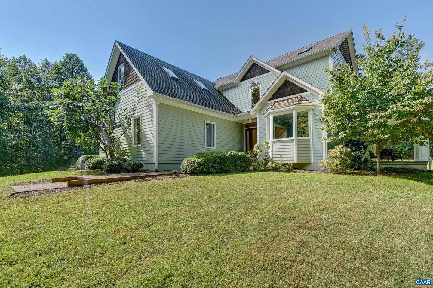 140 LYNX FARM LN, CHARLOTTESVILLE, Virginia 22903, 4 Bedrooms Bedrooms, ,4 BathroomsBathrooms,Residential,For sale,140 LYNX FARM LN,668858 MLS # 668858