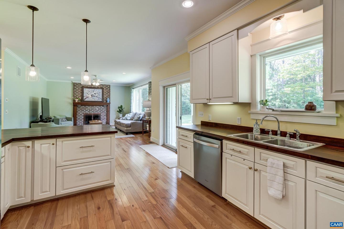 140 LYNX FARM LN, CHARLOTTESVILLE, Virginia 22903, 4 Bedrooms Bedrooms, ,4 BathroomsBathrooms,Residential,For sale,140 LYNX FARM LN,668858 MLS # 668858