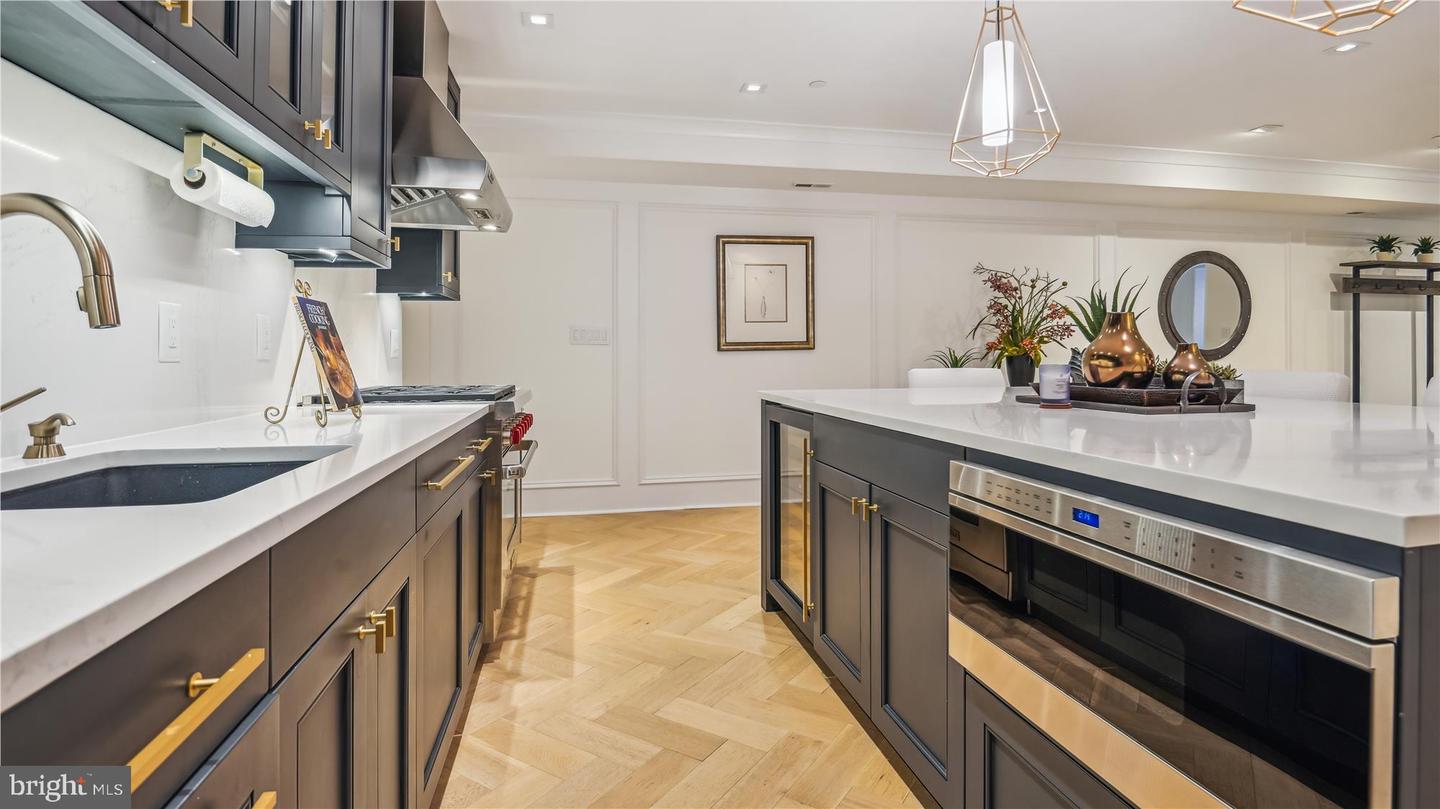 1832 16TH ST NW #1, WASHINGTON, District Of Columbia 20009, 2 Bedrooms Bedrooms, 4 Rooms Rooms,2 BathroomsBathrooms,Residential,For sale,1832 16TH ST NW #1,DCDC2221922 MLS # DCDC2221922