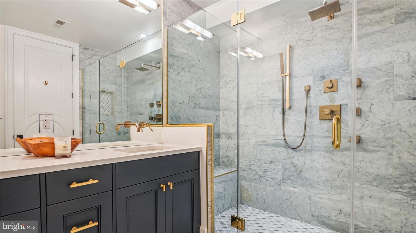 1832 16TH ST NW #1, WASHINGTON, District Of Columbia 20009, 2 Bedrooms Bedrooms, 4 Rooms Rooms,2 BathroomsBathrooms,Residential,For sale,1832 16TH ST NW #1,DCDC2221922 MLS # DCDC2221922