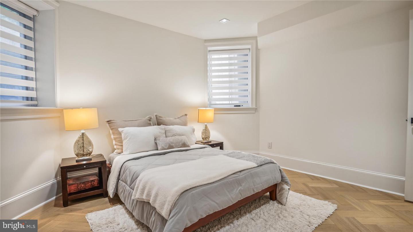 1832 16TH ST NW #1, WASHINGTON, District Of Columbia 20009, 2 Bedrooms Bedrooms, 4 Rooms Rooms,2 BathroomsBathrooms,Residential,For sale,1832 16TH ST NW #1,DCDC2221922 MLS # DCDC2221922