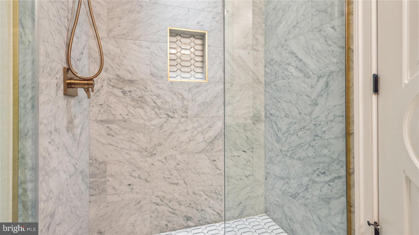 1832 16TH ST NW #1, WASHINGTON, District Of Columbia 20009, 2 Bedrooms Bedrooms, 4 Rooms Rooms,2 BathroomsBathrooms,Residential,For sale,1832 16TH ST NW #1,DCDC2221922 MLS # DCDC2221922