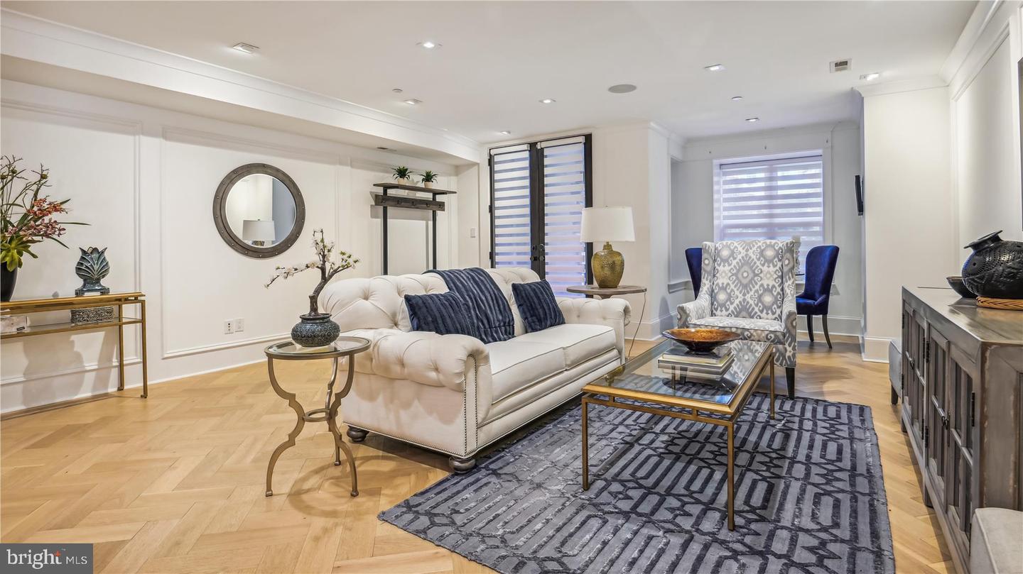 1832 16TH ST NW #1, WASHINGTON, District Of Columbia 20009, 2 Bedrooms Bedrooms, 4 Rooms Rooms,2 BathroomsBathrooms,Residential,For sale,1832 16TH ST NW #1,DCDC2221922 MLS # DCDC2221922