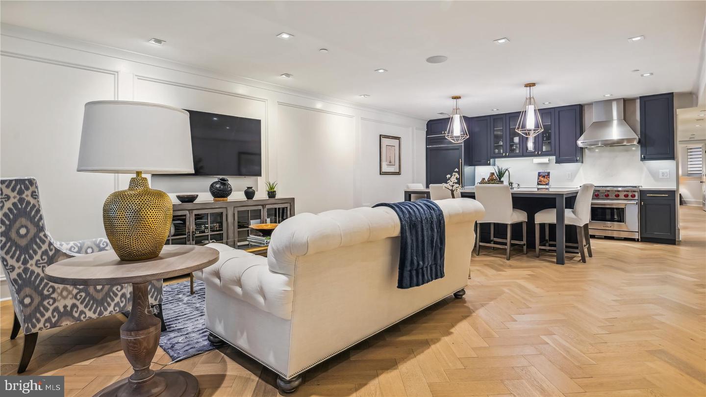 1832 16TH ST NW #1, WASHINGTON, District Of Columbia 20009, 2 Bedrooms Bedrooms, 4 Rooms Rooms,2 BathroomsBathrooms,Residential,For sale,1832 16TH ST NW #1,DCDC2221922 MLS # DCDC2221922