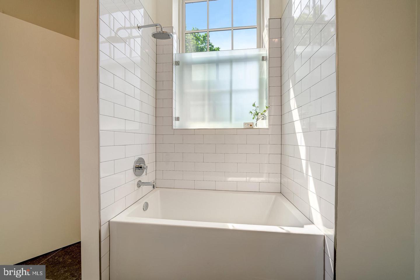 440 R ST NW #203, WASHINGTON, District Of Columbia 20001, 2 Bedrooms Bedrooms, ,2 BathroomsBathrooms,Residential,For sale,440 R ST NW #203,DCDC2221930 MLS # DCDC2221930