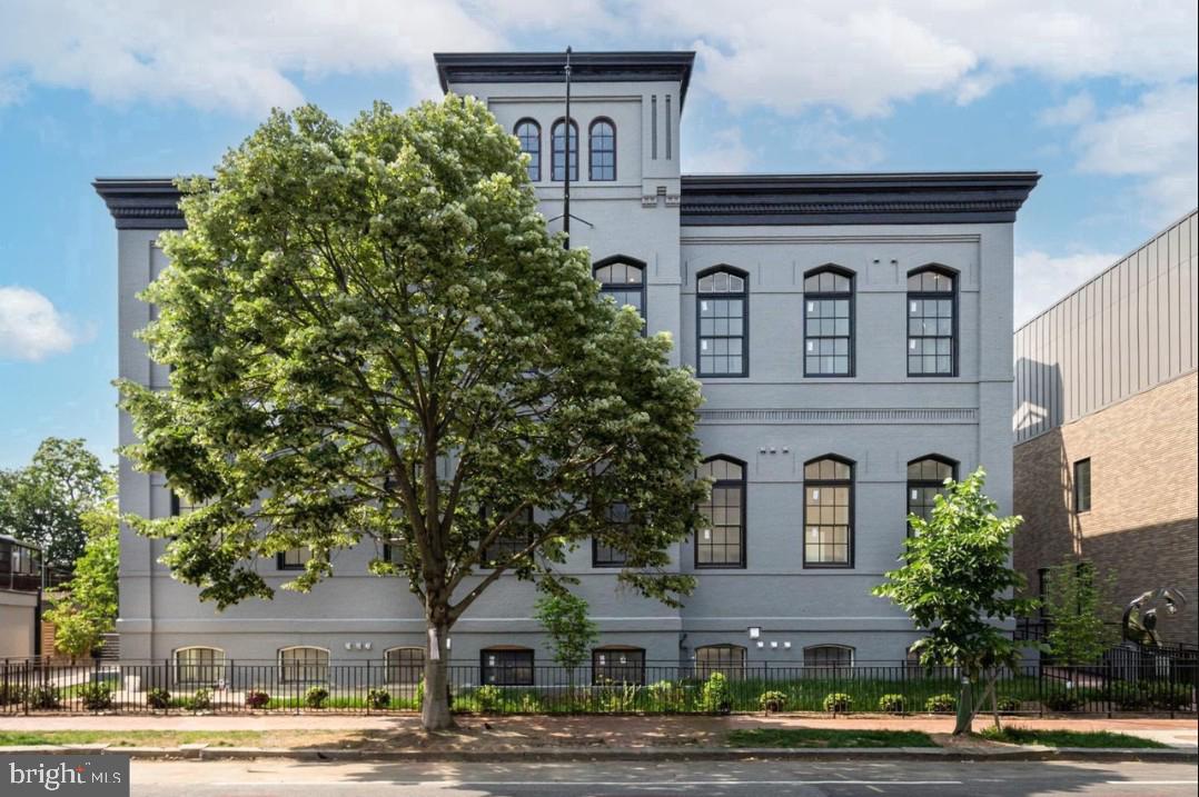 440 R ST NW #203, WASHINGTON, District Of Columbia 20001, 2 Bedrooms Bedrooms, ,2 BathroomsBathrooms,Residential,For sale,440 R ST NW #203,DCDC2221930 MLS # DCDC2221930