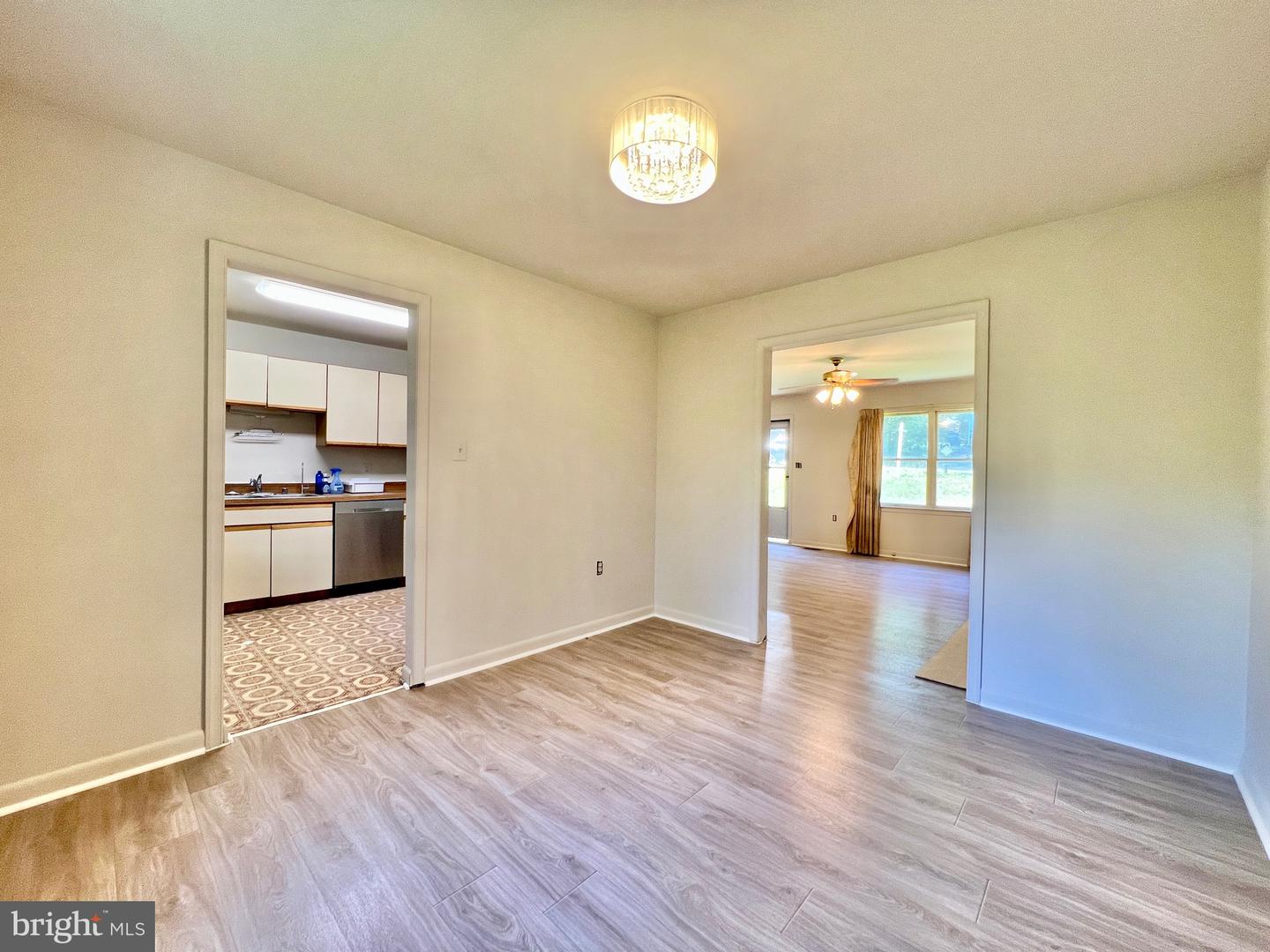 7819 LAKE DR, MANASSAS, Virginia 20111, 3 Bedrooms Bedrooms, 5 Rooms Rooms,2 BathroomsBathrooms,Residential,For sale,7819 LAKE DR,VAPW2103876 MLS # VAPW2103876