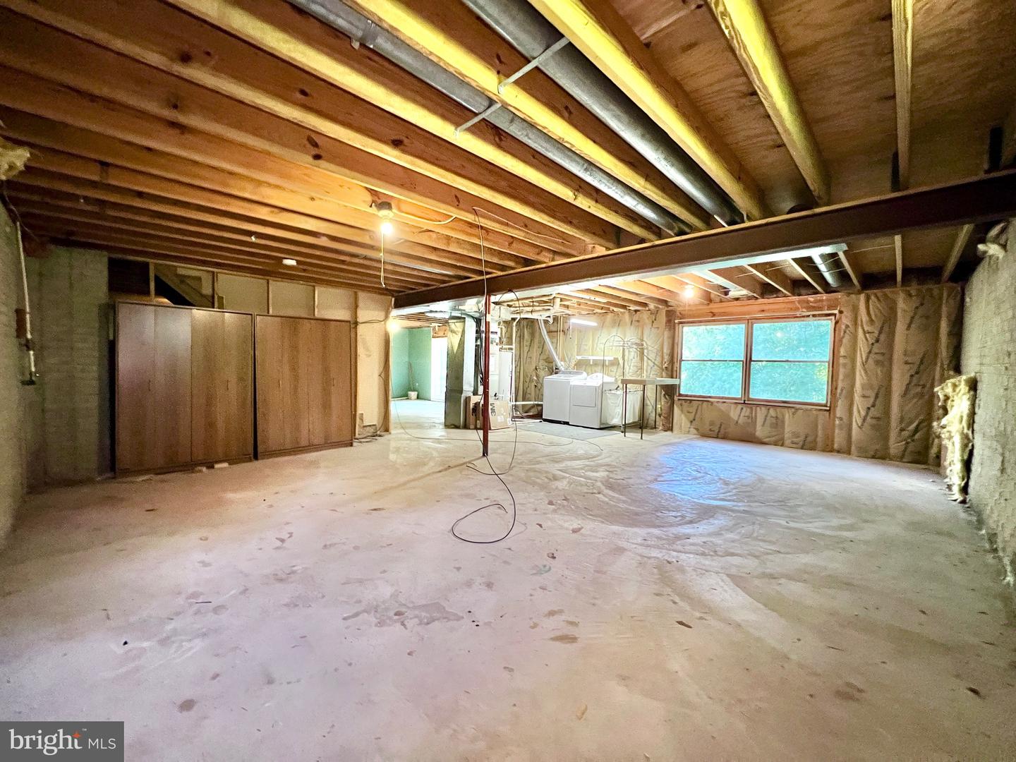 7819 LAKE DR, MANASSAS, Virginia 20111, 3 Bedrooms Bedrooms, 5 Rooms Rooms,2 BathroomsBathrooms,Residential,For sale,7819 LAKE DR,VAPW2103876 MLS # VAPW2103876