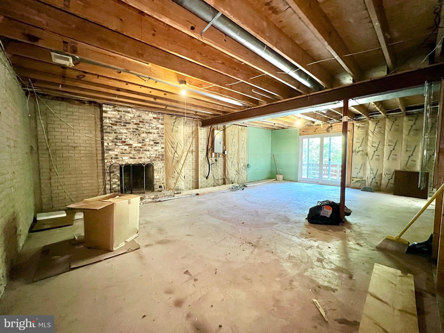 7819 LAKE DR, MANASSAS, Virginia 20111, 3 Bedrooms Bedrooms, 5 Rooms Rooms,2 BathroomsBathrooms,Residential,For sale,7819 LAKE DR,VAPW2103876 MLS # VAPW2103876