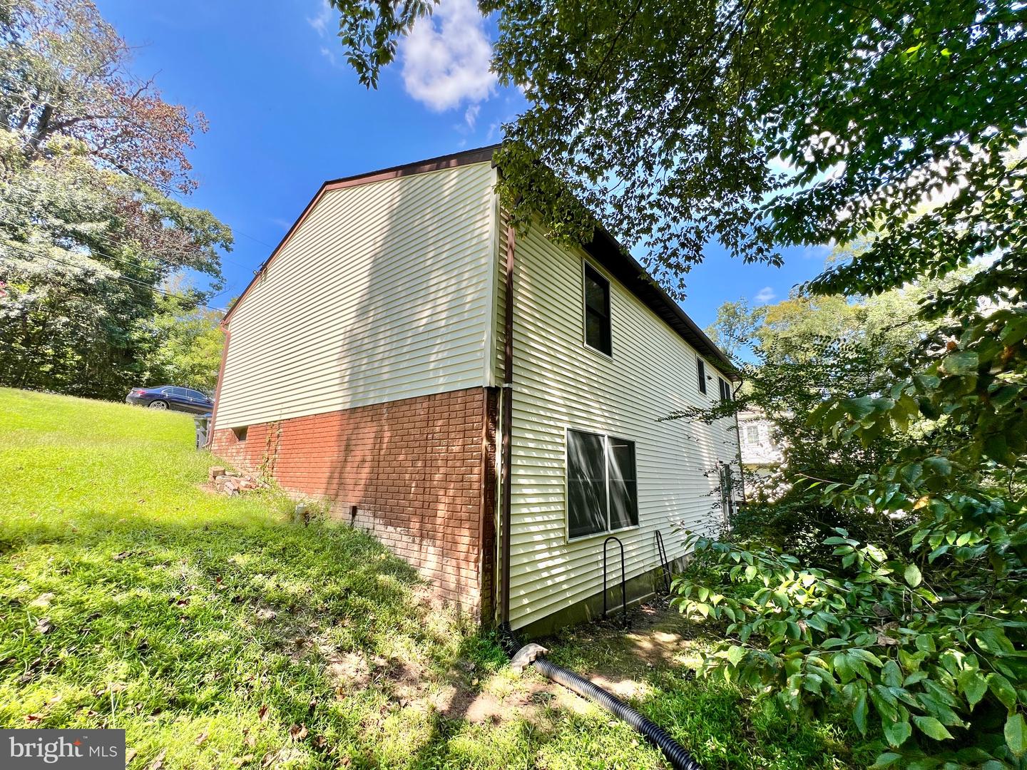 7819 LAKE DR, MANASSAS, Virginia 20111, 3 Bedrooms Bedrooms, 5 Rooms Rooms,2 BathroomsBathrooms,Residential,For sale,7819 LAKE DR,VAPW2103876 MLS # VAPW2103876