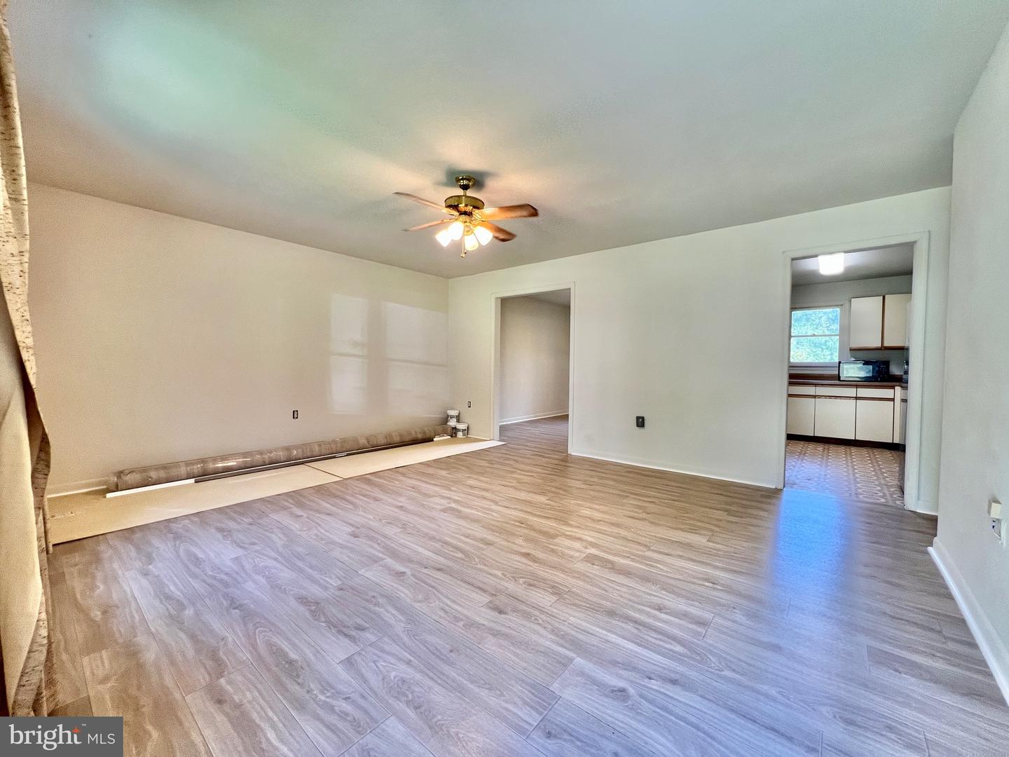 7819 LAKE DR, MANASSAS, Virginia 20111, 3 Bedrooms Bedrooms, 5 Rooms Rooms,2 BathroomsBathrooms,Residential,For sale,7819 LAKE DR,VAPW2103876 MLS # VAPW2103876