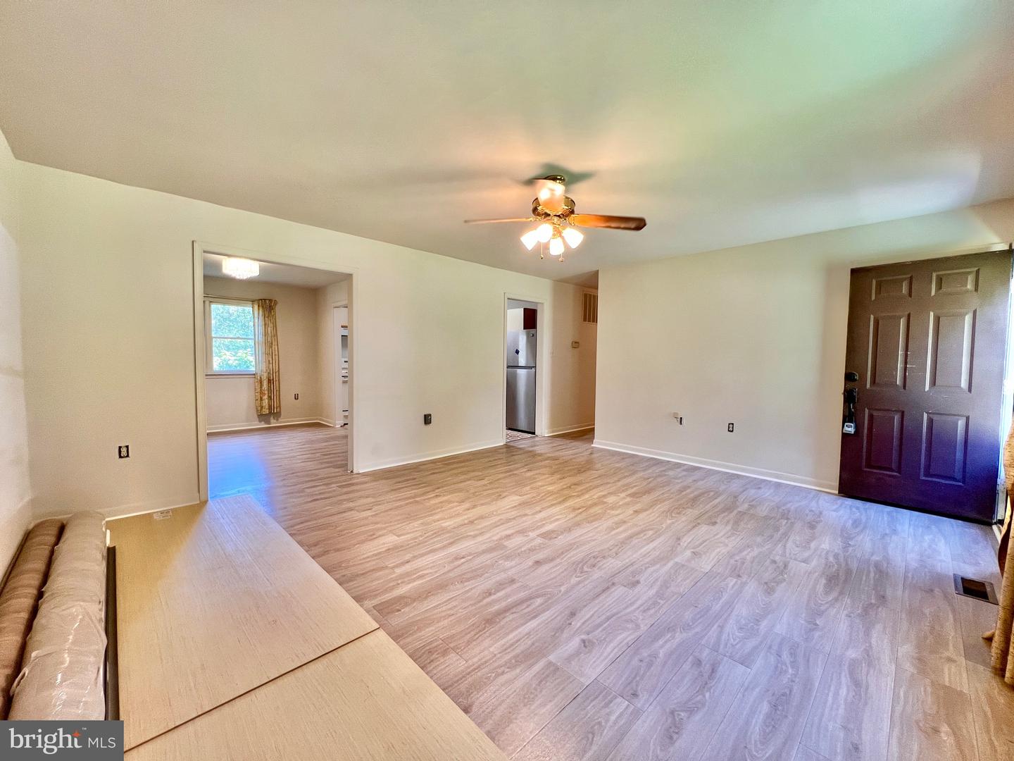 7819 LAKE DR, MANASSAS, Virginia 20111, 3 Bedrooms Bedrooms, 5 Rooms Rooms,2 BathroomsBathrooms,Residential,For sale,7819 LAKE DR,VAPW2103876 MLS # VAPW2103876