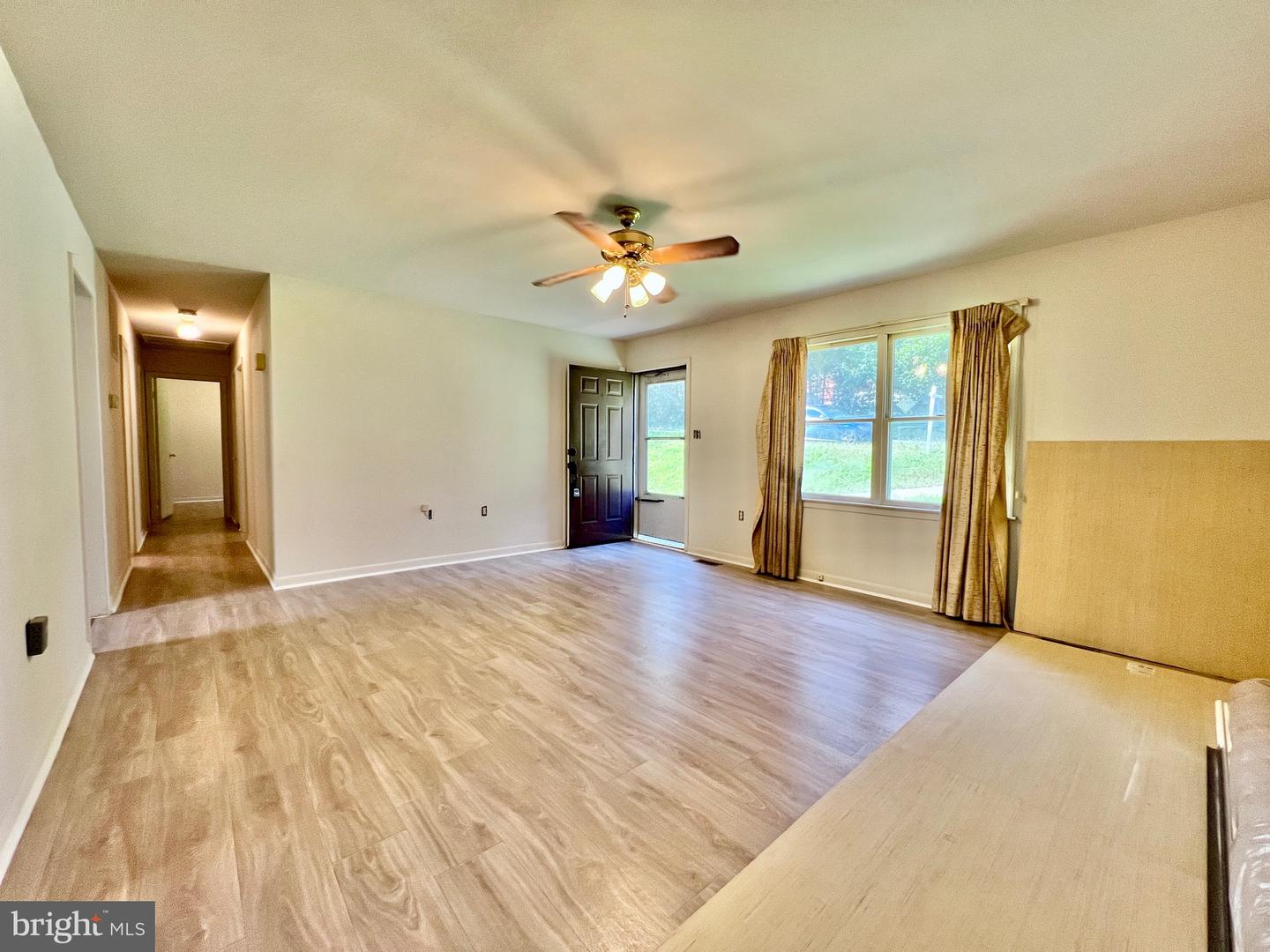 7819 LAKE DR, MANASSAS, Virginia 20111, 3 Bedrooms Bedrooms, 5 Rooms Rooms,2 BathroomsBathrooms,Residential,For sale,7819 LAKE DR,VAPW2103876 MLS # VAPW2103876