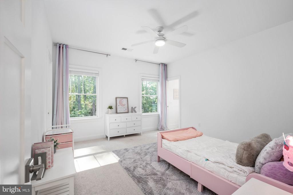 11302 RADCLIFF TER, SPOTSYLVANIA, Virginia 22551, 5 Bedrooms Bedrooms, ,4 BathroomsBathrooms,Residential,11302 RADCLIFF TER,VASP2033994 MLS # VASP2033994