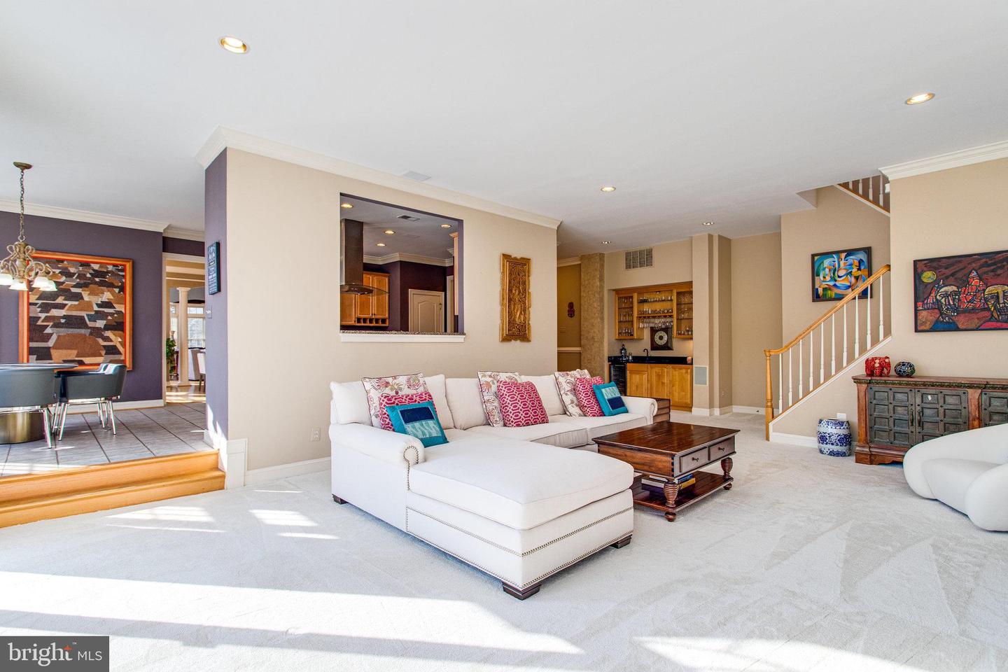 891 CHINQUAPIN RD, MCLEAN, Virginia 22102, 5 Bedrooms Bedrooms, 28 Rooms Rooms,5 BathroomsBathrooms,Residential,For sale,891 CHINQUAPIN RD,VAFX2217852 MLS # VAFX2217852