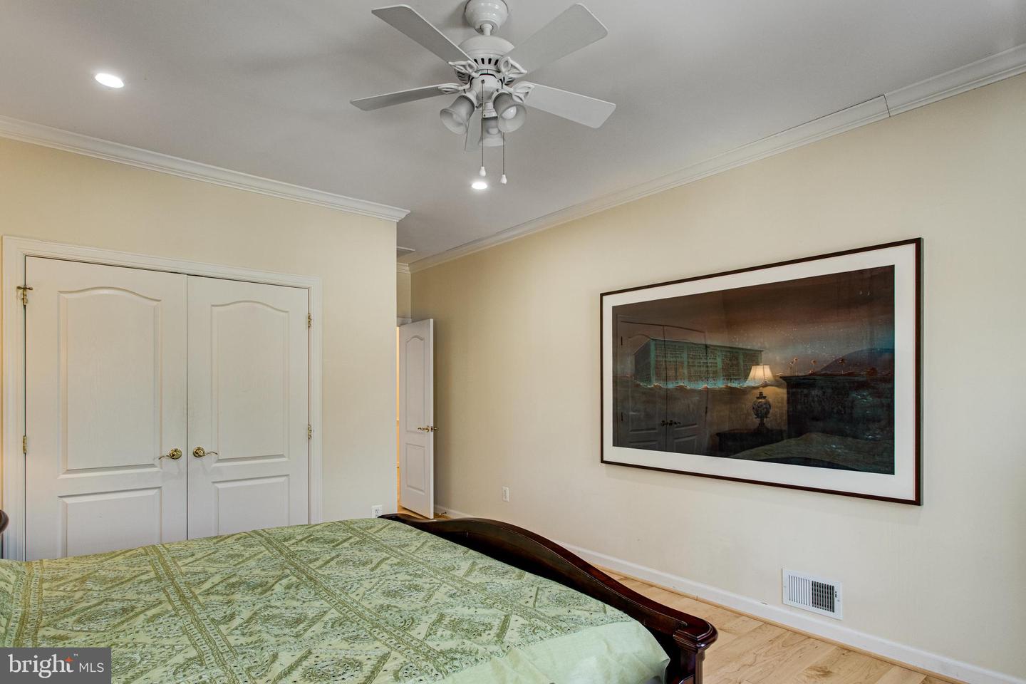 891 CHINQUAPIN RD, MCLEAN, Virginia 22102, 5 Bedrooms Bedrooms, 28 Rooms Rooms,5 BathroomsBathrooms,Residential,For sale,891 CHINQUAPIN RD,VAFX2217852 MLS # VAFX2217852