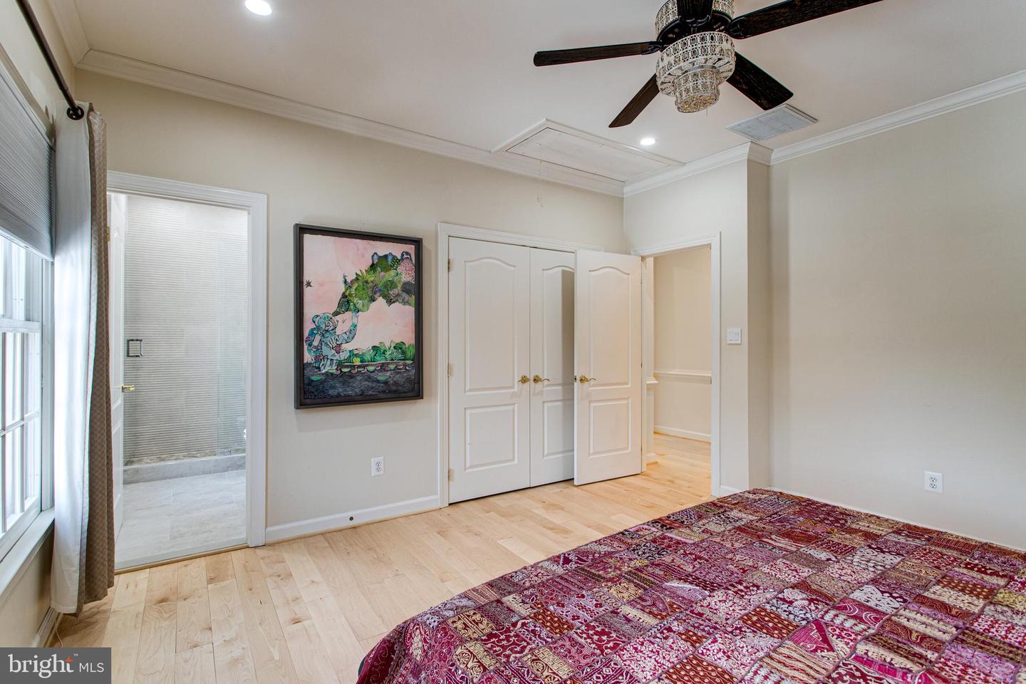 891 CHINQUAPIN RD, MCLEAN, Virginia 22102, 5 Bedrooms Bedrooms, 28 Rooms Rooms,5 BathroomsBathrooms,Residential,For sale,891 CHINQUAPIN RD,VAFX2217852 MLS # VAFX2217852