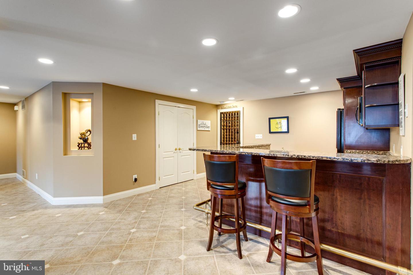 891 CHINQUAPIN RD, MCLEAN, Virginia 22102, 5 Bedrooms Bedrooms, 28 Rooms Rooms,5 BathroomsBathrooms,Residential,For sale,891 CHINQUAPIN RD,VAFX2217852 MLS # VAFX2217852