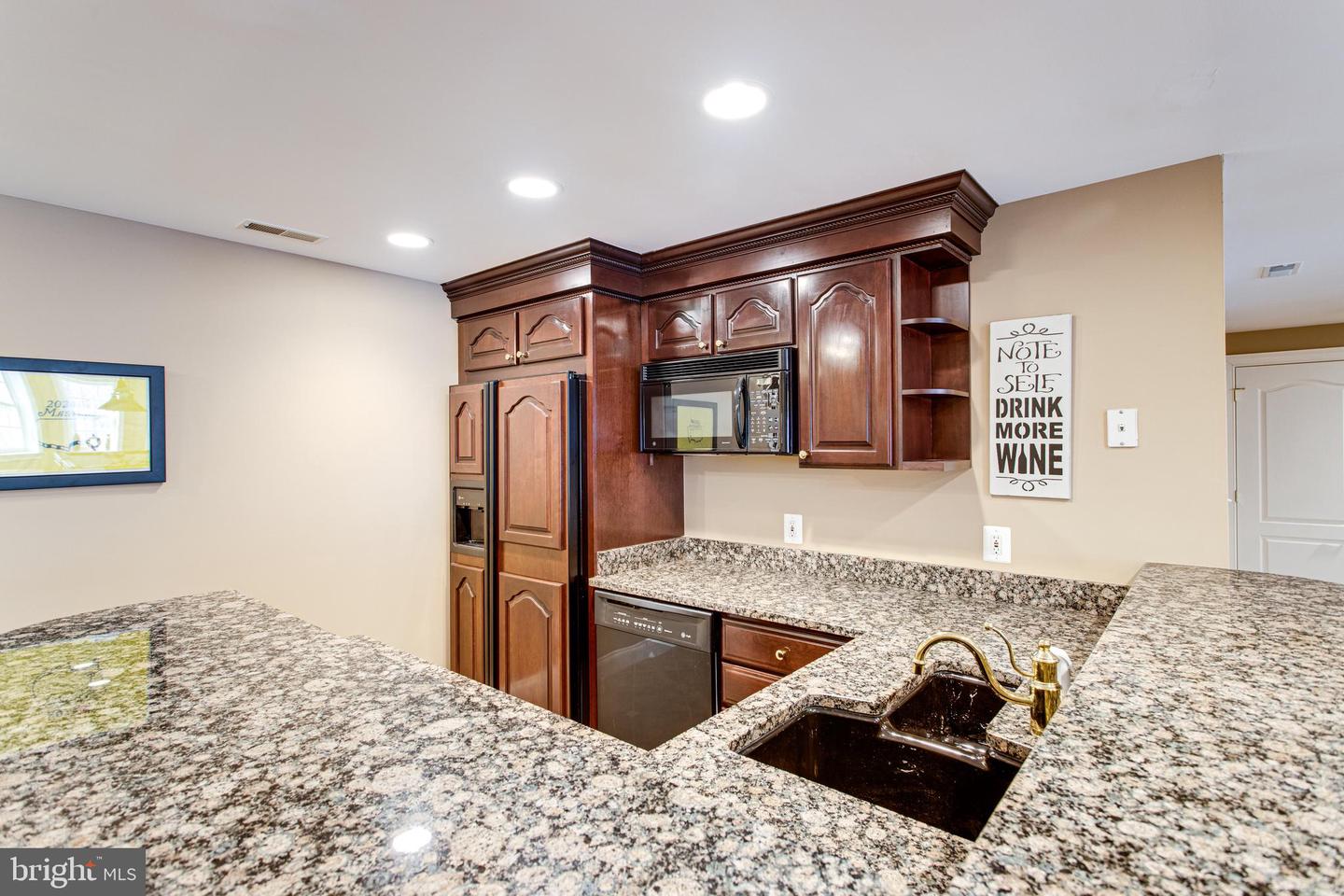 891 CHINQUAPIN RD, MCLEAN, Virginia 22102, 5 Bedrooms Bedrooms, 28 Rooms Rooms,5 BathroomsBathrooms,Residential,For sale,891 CHINQUAPIN RD,VAFX2217852 MLS # VAFX2217852