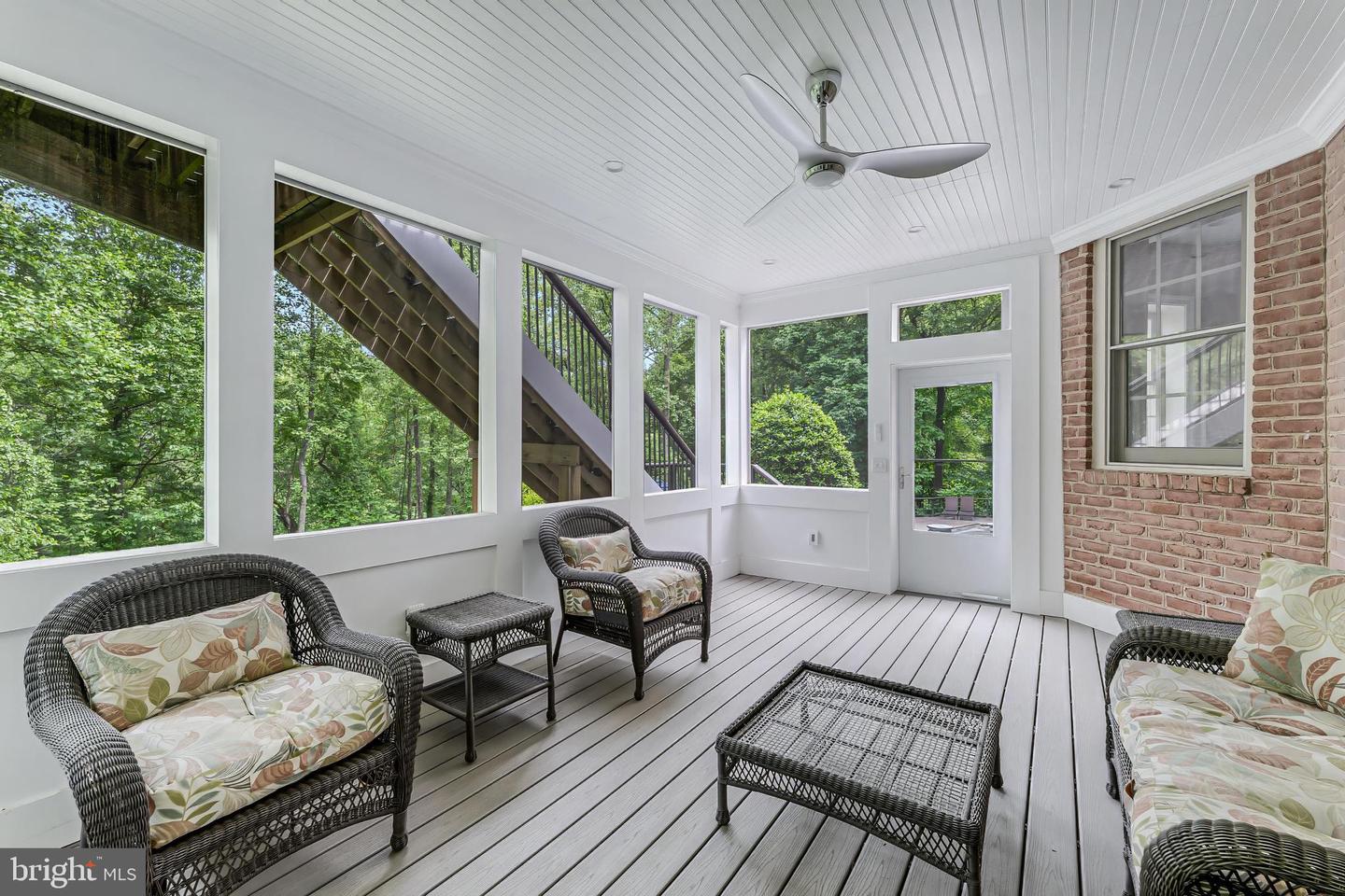 891 CHINQUAPIN RD, MCLEAN, Virginia 22102, 5 Bedrooms Bedrooms, 28 Rooms Rooms,5 BathroomsBathrooms,Residential,For sale,891 CHINQUAPIN RD,VAFX2217852 MLS # VAFX2217852