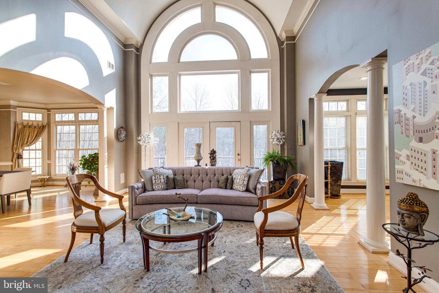 891 CHINQUAPIN RD, MCLEAN, Virginia 22102, 5 Bedrooms Bedrooms, 28 Rooms Rooms,5 BathroomsBathrooms,Residential,For sale,891 CHINQUAPIN RD,VAFX2217852 MLS # VAFX2217852