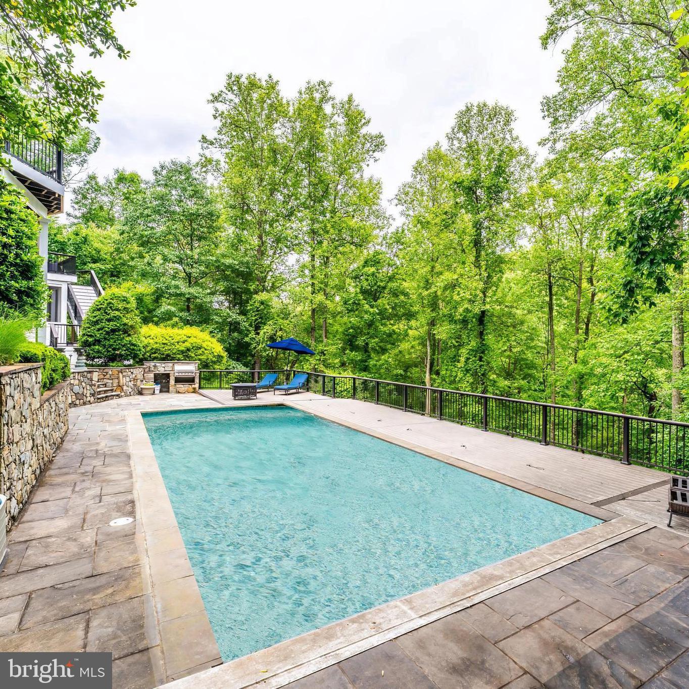 891 CHINQUAPIN RD, MCLEAN, Virginia 22102, 5 Bedrooms Bedrooms, 28 Rooms Rooms,5 BathroomsBathrooms,Residential,For sale,891 CHINQUAPIN RD,VAFX2217852 MLS # VAFX2217852