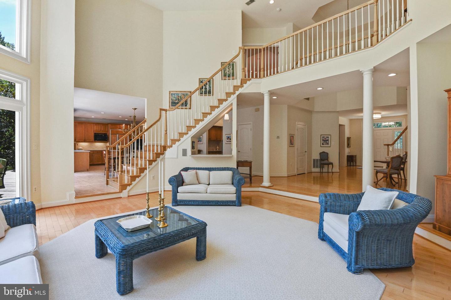 10286 JOHNS HOLLOW RD, VIENNA, Virginia 22182, 6 Bedrooms Bedrooms, ,4 BathroomsBathrooms,Residential,For sale,10286 JOHNS HOLLOW RD,VAFX2222992 MLS # VAFX2222992